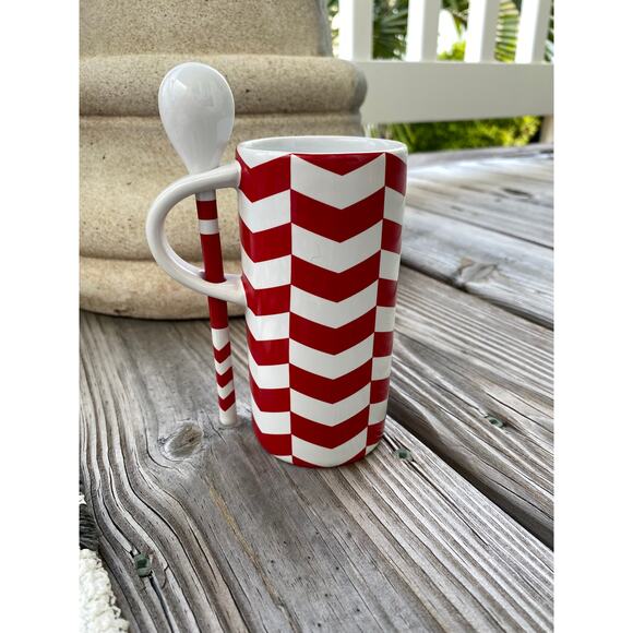 2013 Starbucks 8 oz Holiday latte red/white chevron mug with spoon - Picture 2 of 4